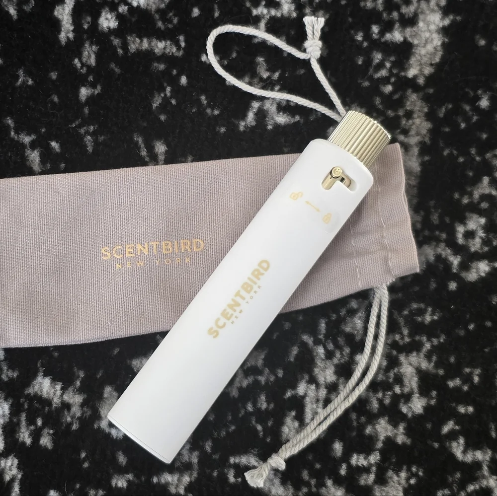 Delina by Parfums de Marly Eau de Parfum Scentbird Travel Spray .27 Fl Oz - Picture 6 of 8